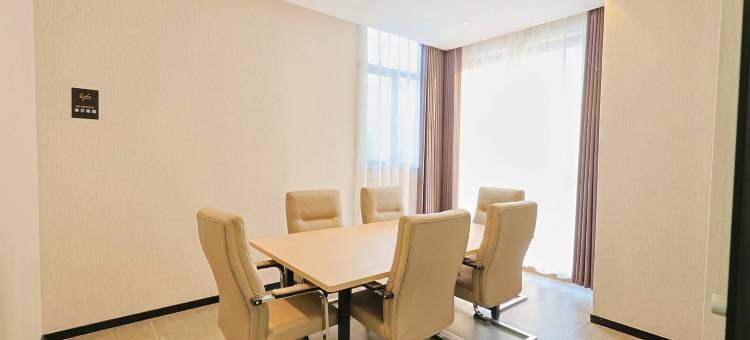 艺选酒店(青岛金沙滩度假区薛家岛地铁站店)图片