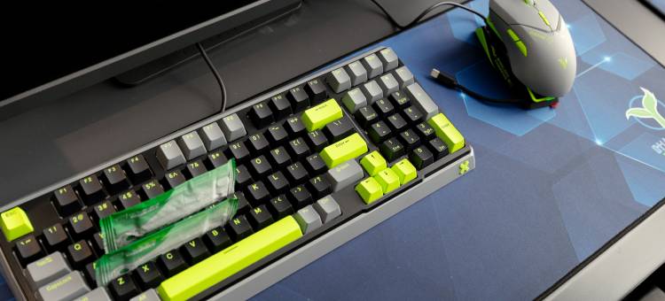 叶与晨电竞电影酒店(新华街尚峰广场店)图片