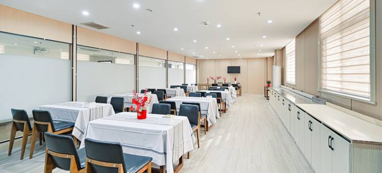 艺龙安云酒店(常州孟河嘉宏星光城店)图片