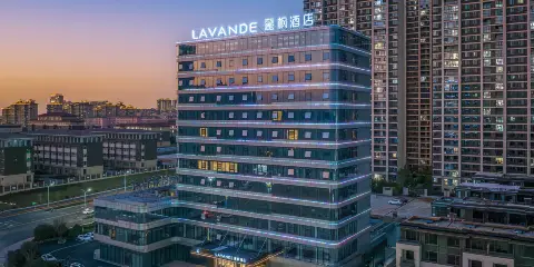 麗楓酒店(永修縣政府文體藝術中心店)