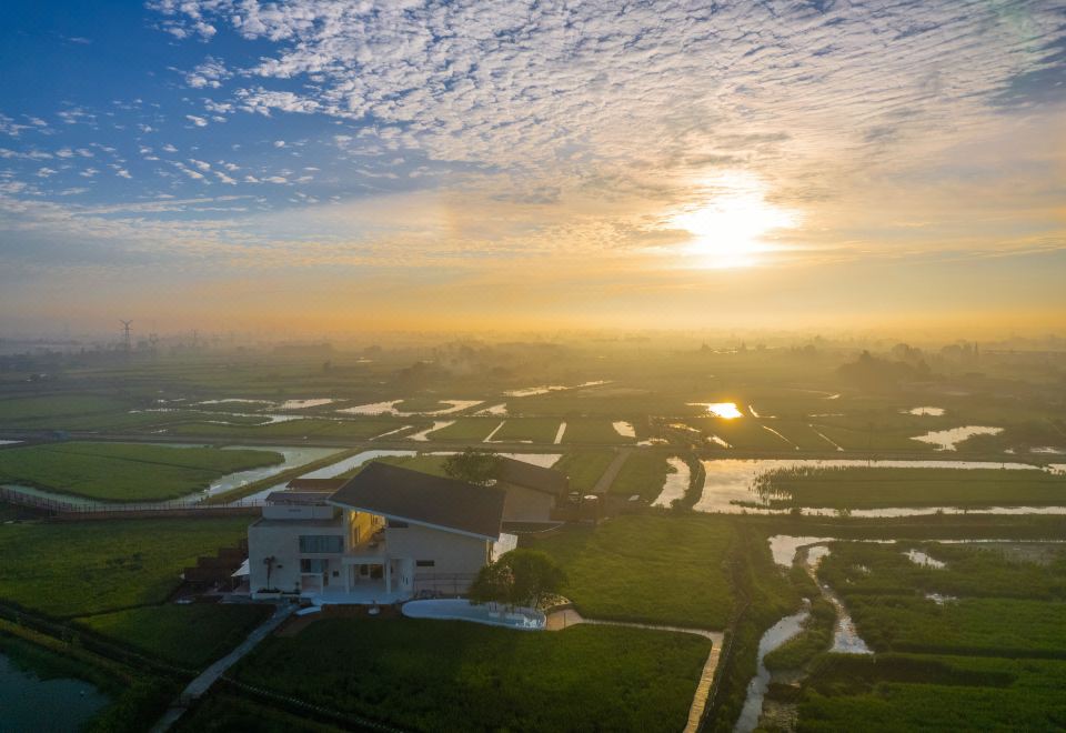 Baimanchuan Homestay Hotel Overview