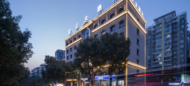宏正大酒店(人民商场郧阳中学店)图片