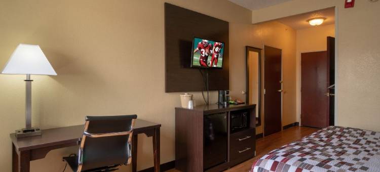 印第安纳波利斯机场红顶套房酒店(Red Roof Inn & Suites Indianapolis Airport)图片