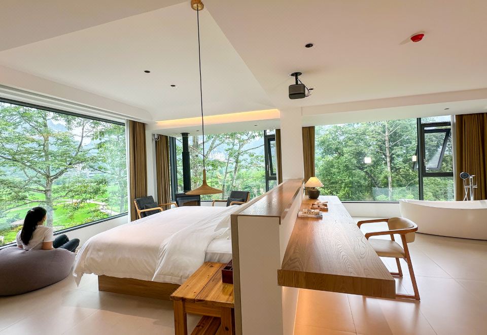 Namei Mountain House Over view