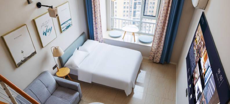 筑悦家LOFT海景影院公寓(大学城第三海水浴场店)图片