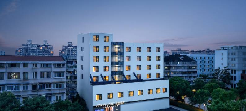 上海五角场黄兴路地铁站轻居酒店图片