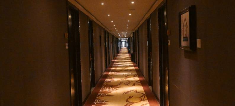 乌兰察布名仕假日酒店(集宁南站市中心医院店)图片