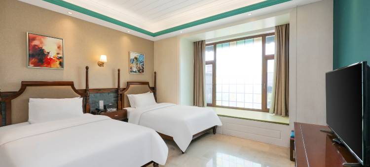 春天里复古酒店(长春动植物公园店)图片