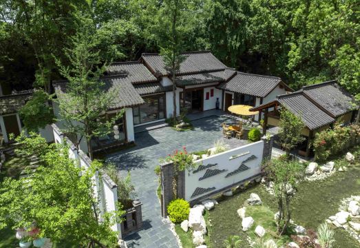 成都小雅院落汤池酒店（凤凰山体育公园店）外景图