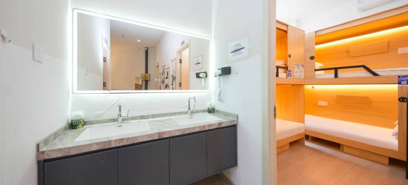 山海间青年旅社(青岛火车站栈桥店)图片