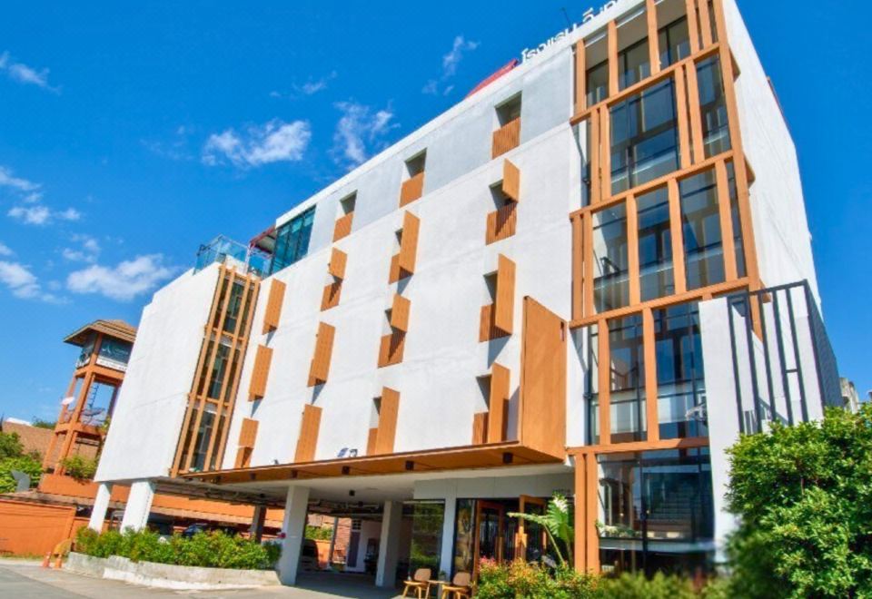 WE Terminal Hotel Hotel Overview