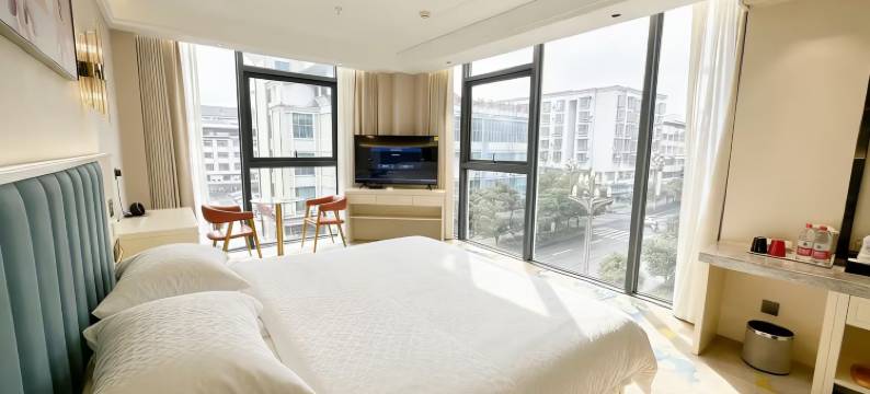 星屹大酒店(天柱蚂蝗龙金凤公园广场店)图片