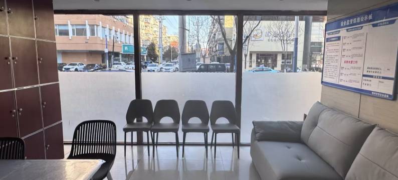 新纪元商务宾馆(锦州云飞街店)图片