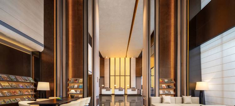 瑞丽德龙国际珠宝城金滇路亚朵酒店图片