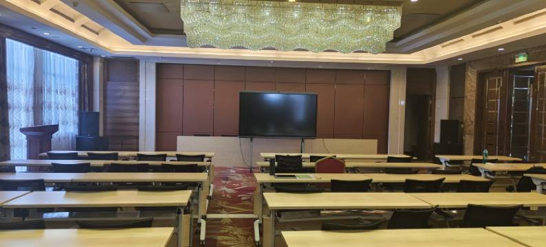 华航酒店(乌鲁木齐机场店)图片