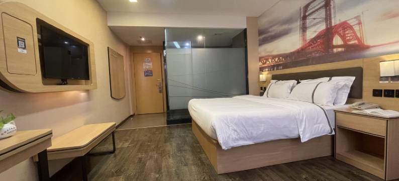 朗悦酒店(丰城站金马装饰城店)图片