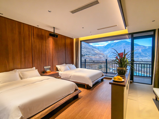 归景一号·Qiang view全景私汤度假民宿(古羌城景区店)