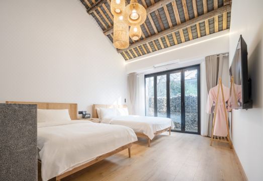 Jianxiao Courtyard (Chongzhou Jiezi Ancient Town) Hotel Overview