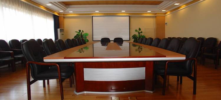 昆明楚雄大厦彝人大酒店(梁家河地铁站店)图片