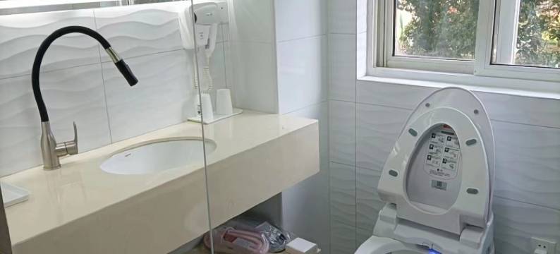 莲花湖畔杨梅树宾馆(江苏消防鉴定站店)图片