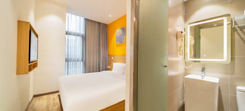 布丁严选酒店(临平地铁站银泰城店)图片