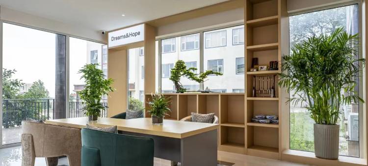 白玉兰酒店(日照岚山多岛海店)图片