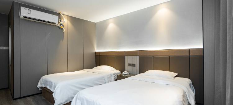 派酒店(南京迈皋桥地铁站店)图片