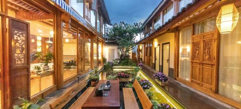 丽江余悦汐雪山花园水景客栈(束河古镇店)图片