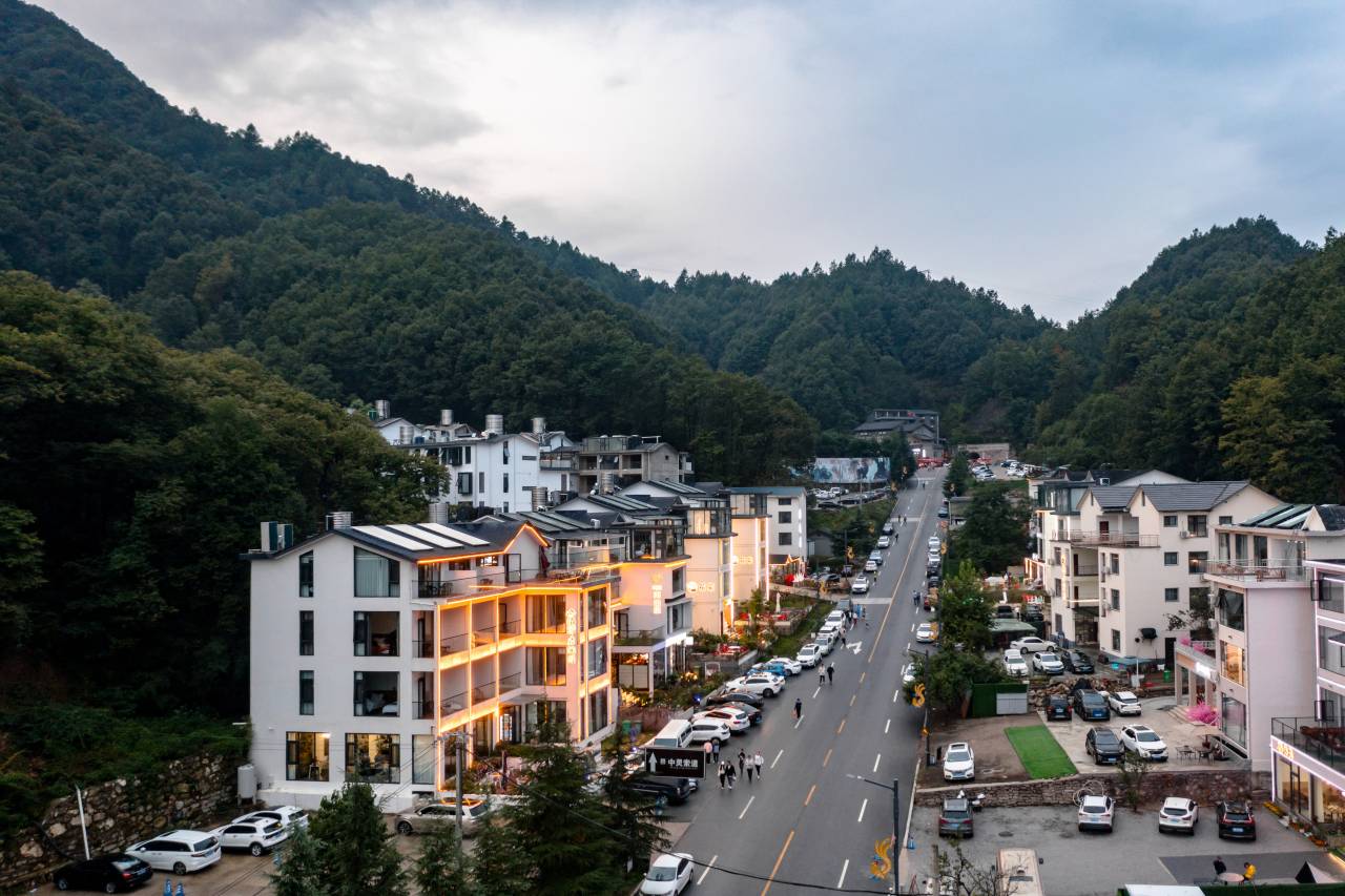 洛阳栾川洛珠天吉民宿(老君山中灵索道店)图片