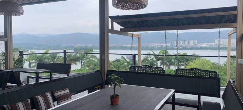 弥勒爱湖酒店(湖泉生态园红河水乡店)图片