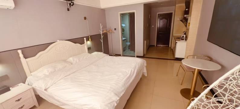 雅乐居观影酒店(郑州正弘城世豪小公馆店)图片