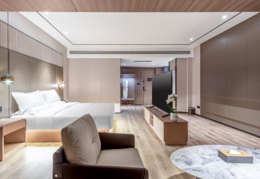 Tucker Hotel (Shijiazhuang Pingshan Zhongshan Century Plaza Branch) Hotel Overview