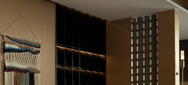 烟雨•云兮Riverside 江景美学度假酒店(凤凰古城沱江店)图片