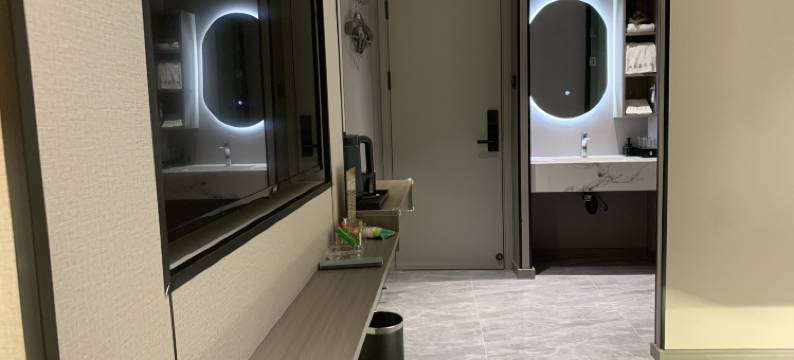 依兰希尔曼宾馆图片