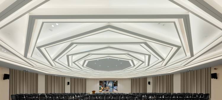 伊宁喀赞其景区机场美仑酒店图片