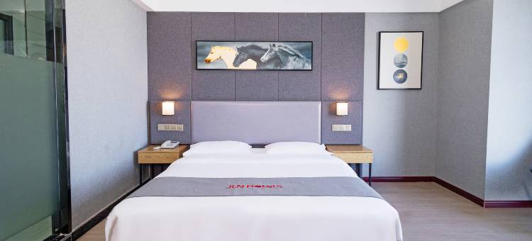 骏怡精选酒店(重庆万州高笋塘广场店)图片