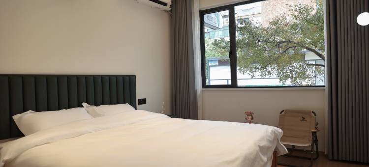 有时见公寓(衢州学院盈川东路店)图片