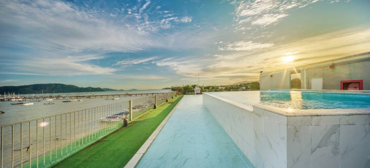 SHIN Arch39 普吉海景精品酒店(SHIN Arch39 Phuket Beach Front)图片