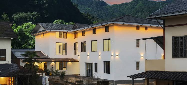 峨眉山聖地民宿(峨眉山景区零公里店)图片