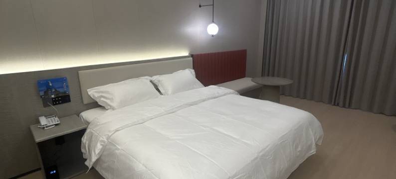 聂荣县铭豪酒店图片