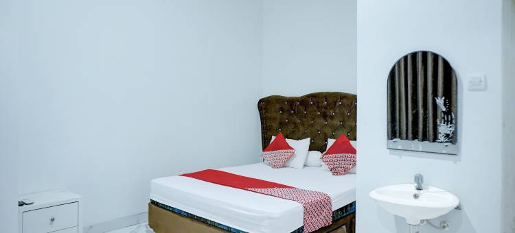 Hotel O Cirebon Kejaksan 近 Alun Alun Cirebon 原 Family 民宿(Hotel O Stasiun Cirebon Kejaksan Near Alun Alun Cirebon Formerly Family Homestay)图片