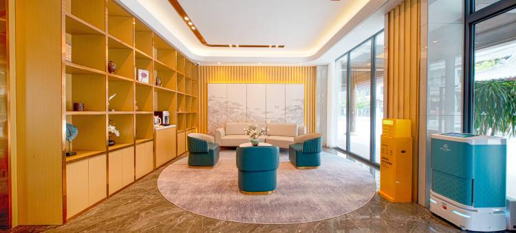 白玉兰酒店(梁山水泊东路龙城广场店)图片