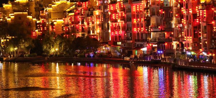 镇远•阅美河畔｜Riverside·Panorama·全景民宿(青龙洞祝圣桥店)图片