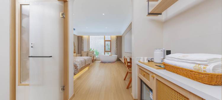 肆享·观澜Light Luxury度假美宿(伊宁六星街店)图片