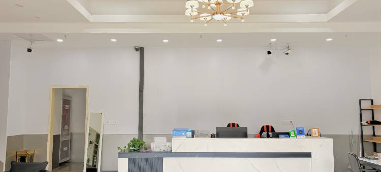 灵风电竞酒店(南京火车站红山动物园店)图片