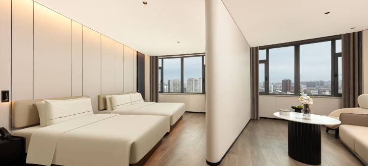 沈阳北站市府大路亚朵酒店图片