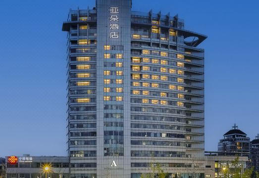 杭州萧山人民广场亚朵酒店外景图