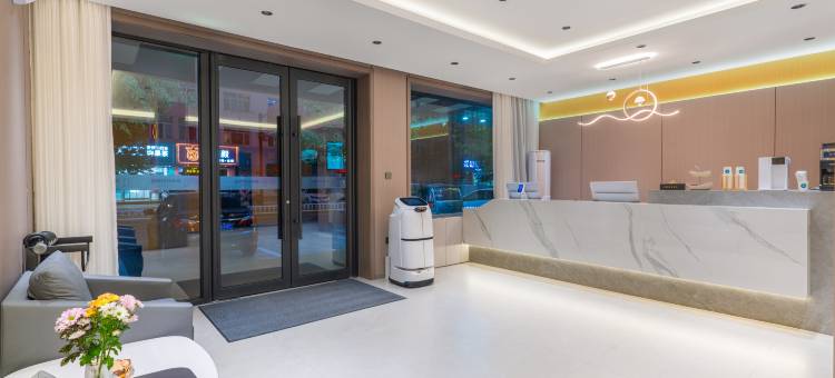 途客轻居酒店(赤峰林西一中店)图片