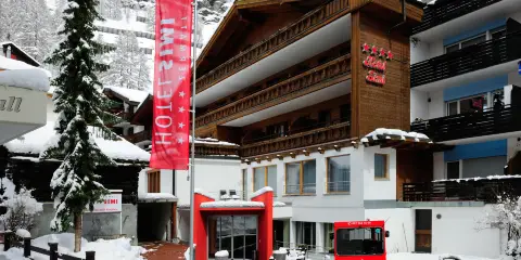 西米酒店