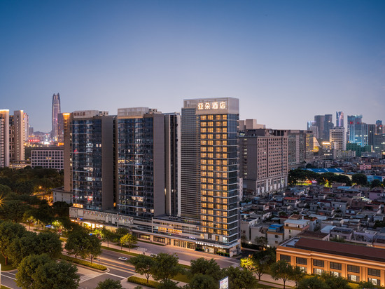 东莞南城中心广场亚朵酒店